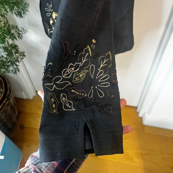 Laura Ashley Black Embroidered and Beaded Floral Print Raw Silk Blend Jacket Siz - Picture 5 of 8